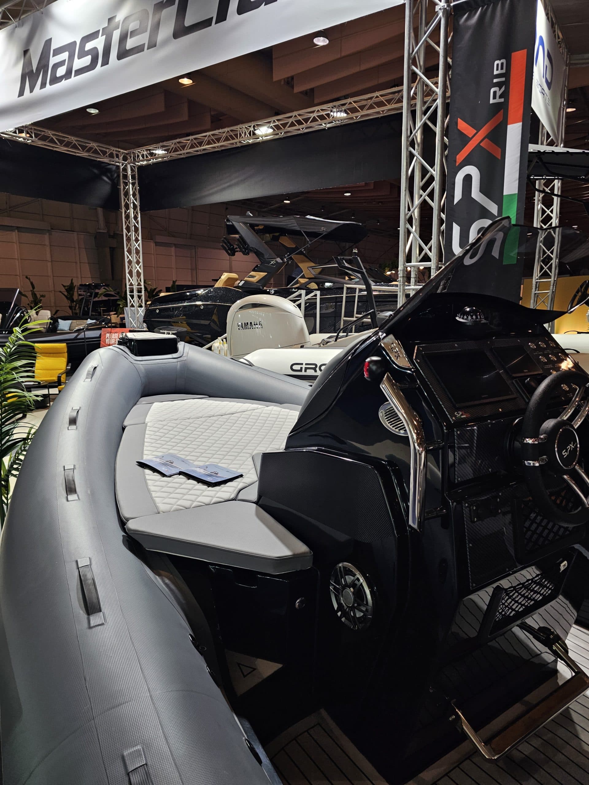 SPX RIB 24 Dinette 7