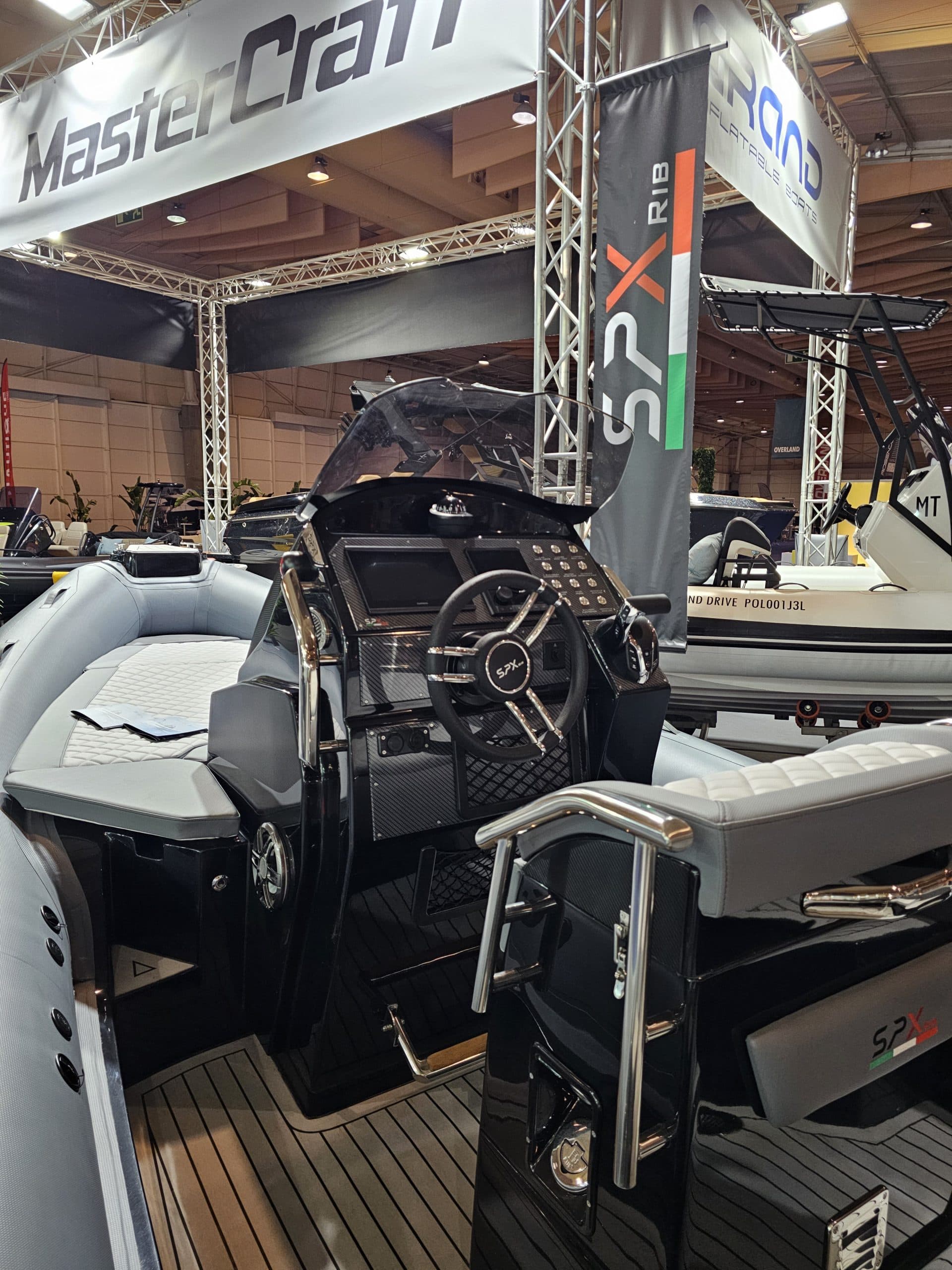 SPX RIB 24 Dinette 6